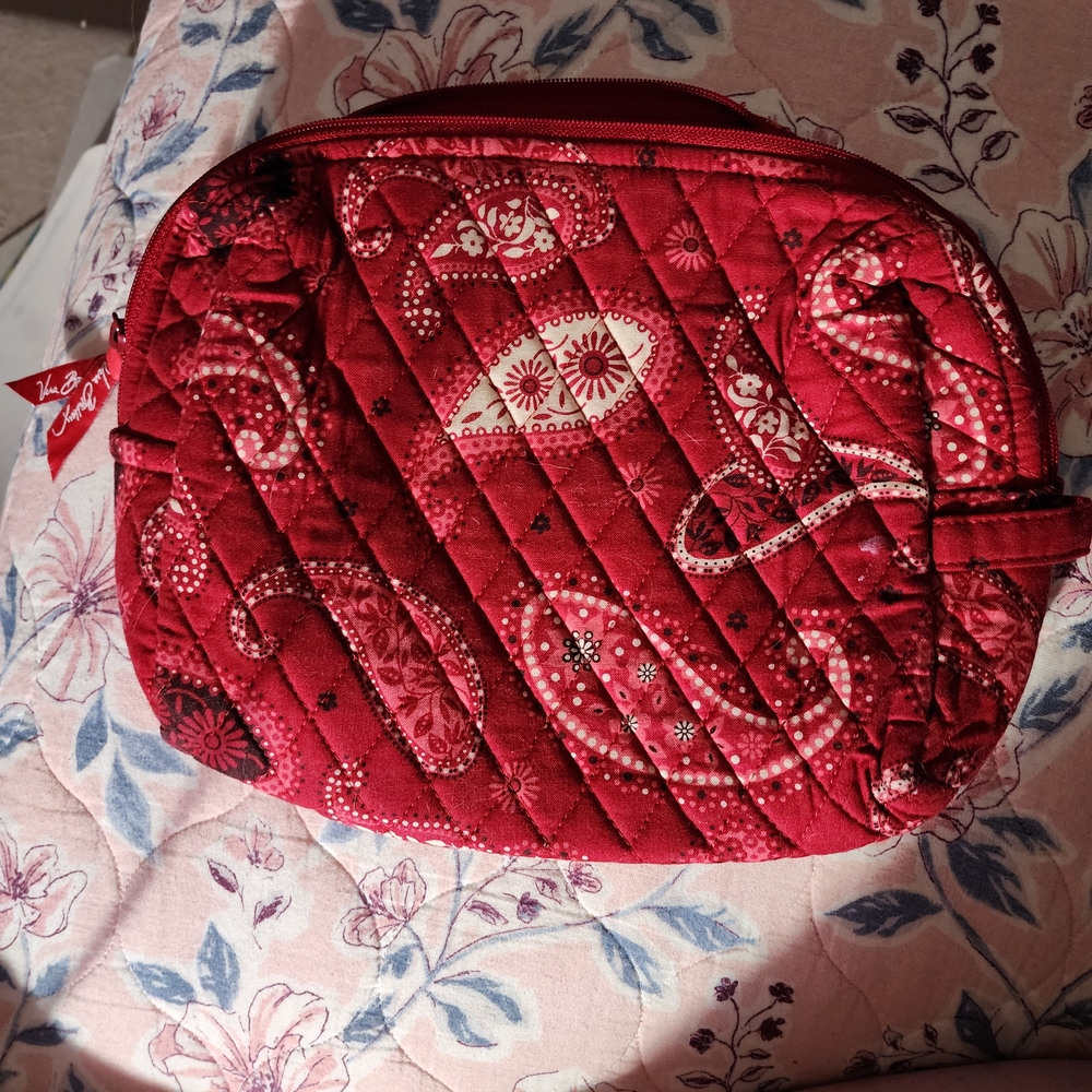 Like New Vera Bradley Quilted Cosmetic Bag in Mesa Red